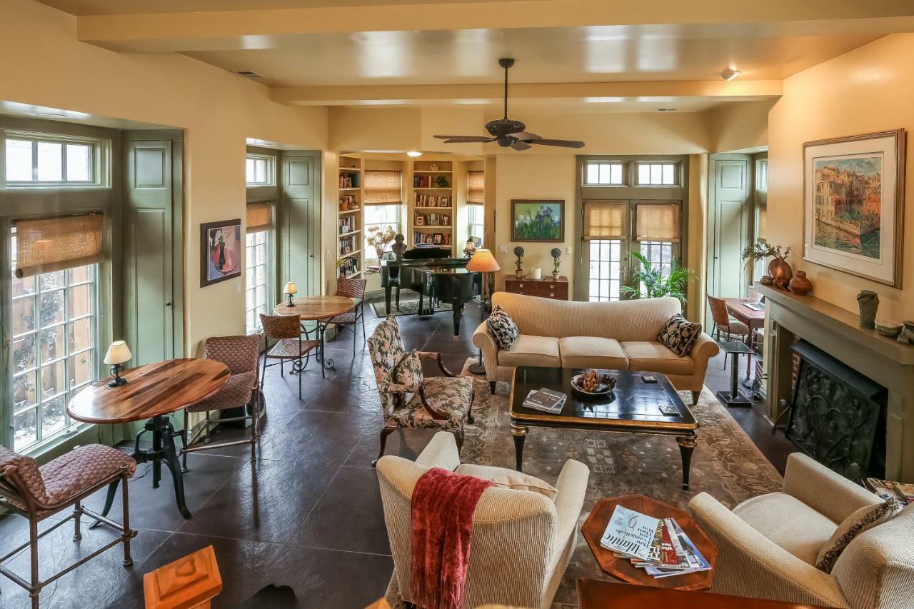 Harvey House Bed & Breakfast Oak Park Exteriör bild